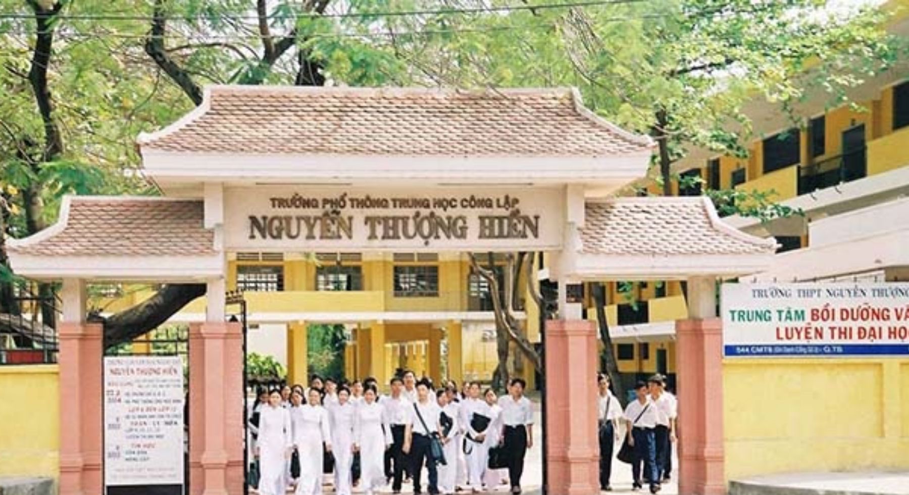 trung-tam-boi-duong-van-hoa-nguyen-thuong-hien